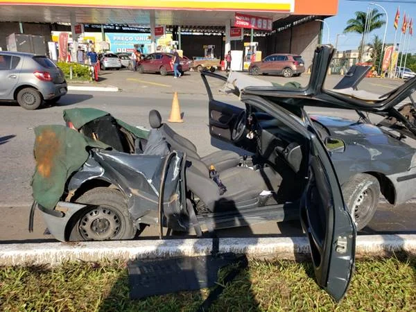 Filho de bombeiro que xingou PM é preso bêbado após causar acidente