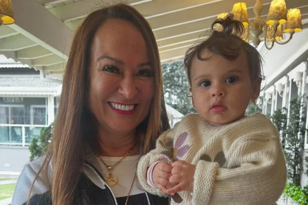 Nadine Gonçalves celebra aniversário de 1 ano da filha de Neymar