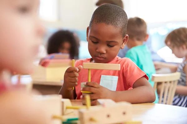 Aprendizagem: lugar de criatividade é em casa e na escola