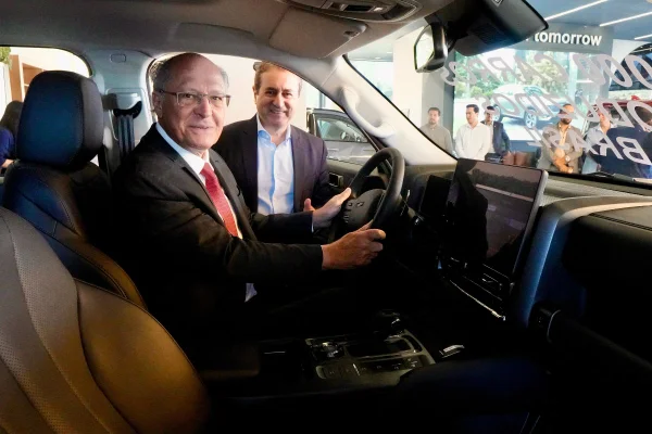 Vice-presidente Geraldo Alckmin visita concessionária da GWM, em Brasília