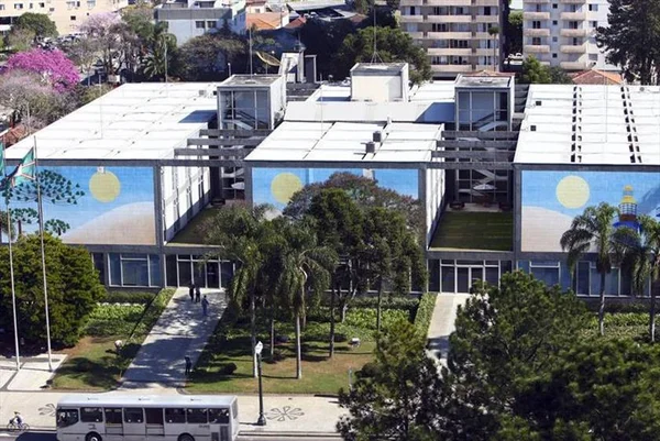 Concurso da Prefeitura de Curitiba oferece salários de até R$ 7 mil