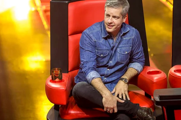 Victor fala sobre acusação de ter agredido esposa: “Consciência limpa”
