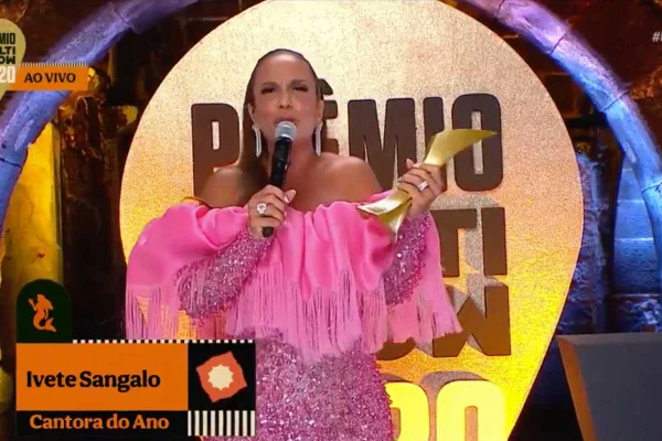 Ivete Sangalo leva o Prêmio Multishow na categoria Melhor Cantora