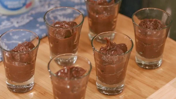 Veja como fazer um brigadeiro com 30% menos calorias