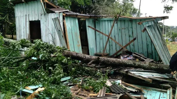 Casa destruída por temporal