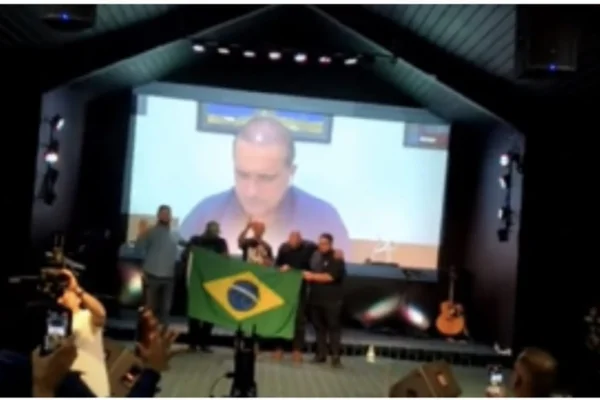 Onyx Lorenzoni em evento com Allan dos Santos nos EUA