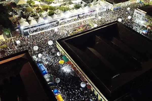 Carnaval no litoral do CE custará mais que orçamento de 3 secretarias