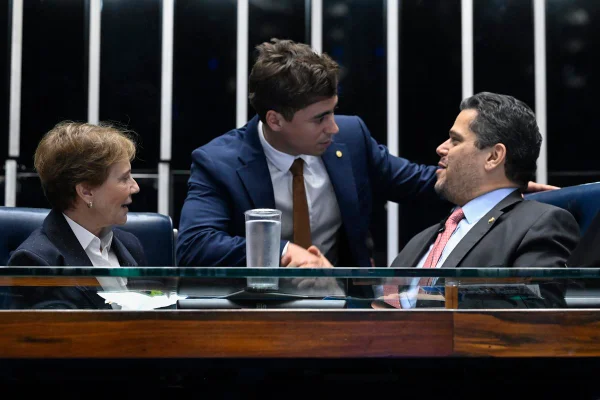 A sugestão de Nikolas a Alcolumbre para votar os vetos à dosimetria