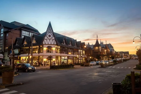 Startup oferece vaga cuja função é comer e beber de graça em Gramado