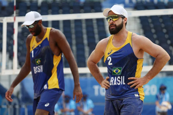 Campeão olímpico no Rio-2016, Bruno Schmidt anuncia fim de parceria com Evandro