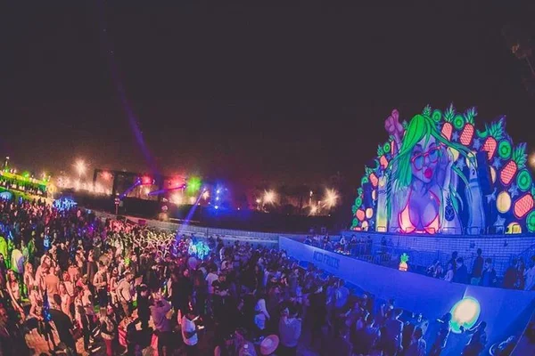 Festa Acid Fruits volta a Brasília no dia 13 de abril