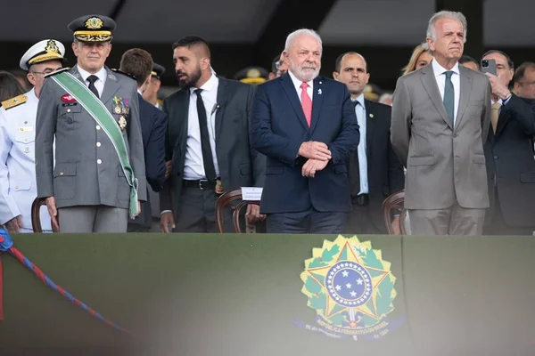 Lula Dia do Exército