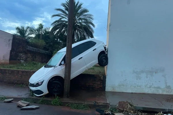 Temporal no interior de SP atinge escolas e deixa pessoas desabrigadas