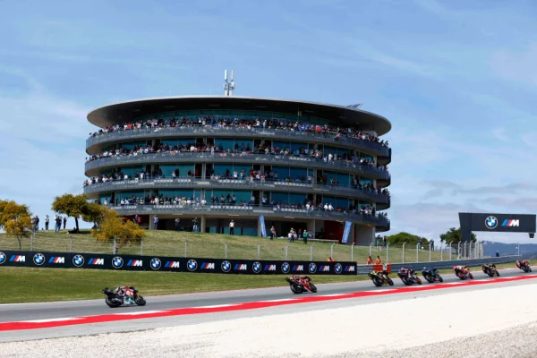 Imagem colorida do Autódromo Internacional do Algarve- Metrópoles
