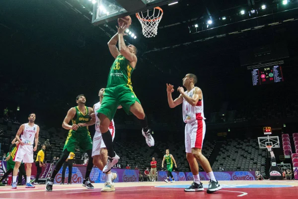 Seleção masculina de basquete estreia com vitória no Pré-Olímpico