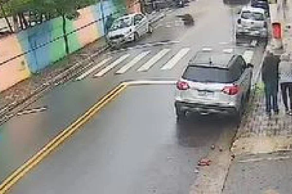Câmeras de segurança registram GCM baleado-Metrópoles