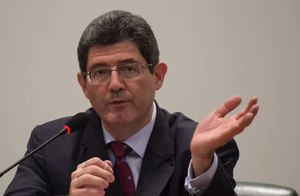 ‘Governo já economizou bastante, onde podia cortar nós cortarmos’, diz Levy