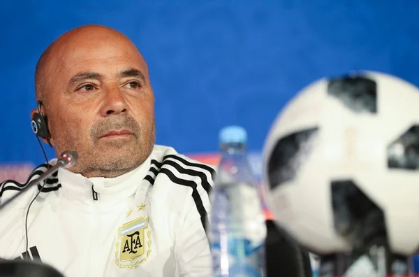 Jogadores da seleção argentina pedem saída de Sampaoli, diz jornal