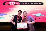 Premiação da competição de Dota 2 no Metrópoles Game Festival. A equipe Coliseu – CLS ficou em 3º lugar, com Gui Fontes, Mega Arlen e os demais integrantes da equipe Premiação da competição de Dota 2 no Metrópoles Game Festival. A equipe Coliseu – CLS ficou em 3º lugar, com Gui Fontes, Mega Arlen e os demais integrantes da equipe
