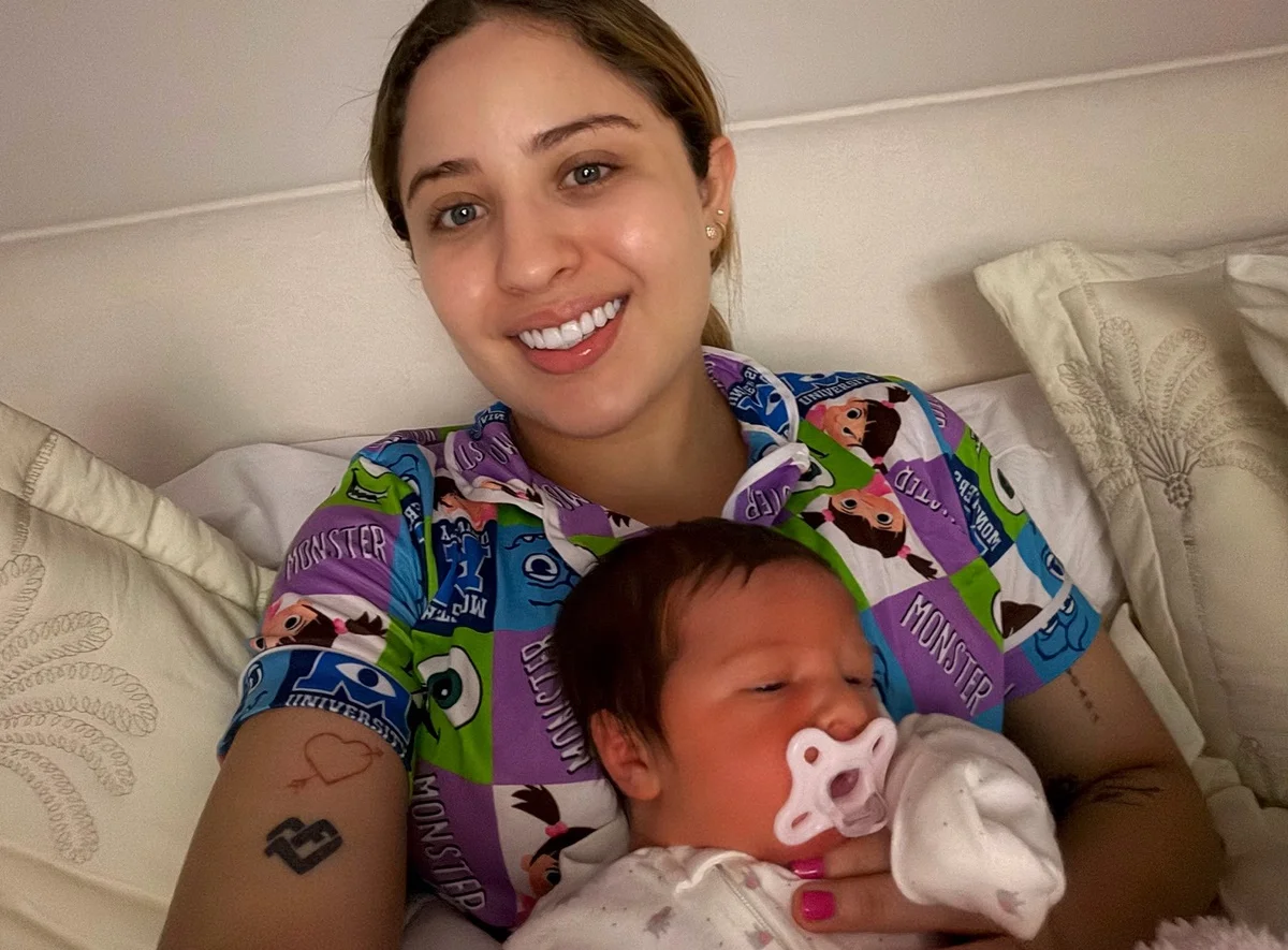 Mari Fernandez faz selfie com Isabela Mari Fernandez faz selfie com Isabela