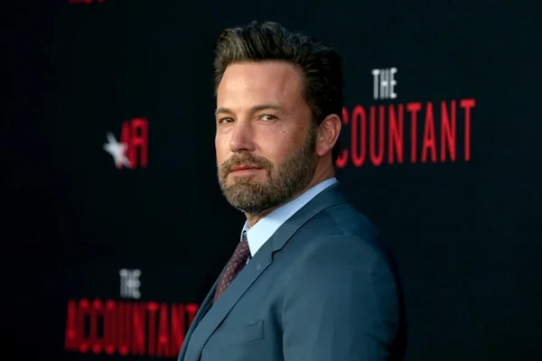 Ben Affleck vai doar lucros de filmes produzidos por Weinstein