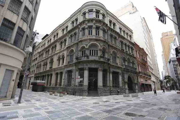São Paulo vazia