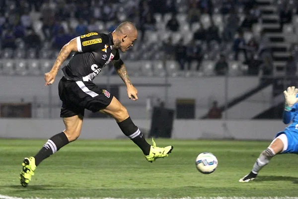 Após 52 dias, Vasco volta a vencer no Brasileirão