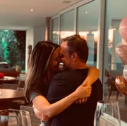 A jornalista ganhou um parabéns especial do namorado A jornalista ganhou um parabéns especial do namorado