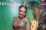 Quitéria Chagas: "Artistas ficam no carro. No chão, quem é da escola" Quitéria Chagas: "Artistas ficam no carro. No chão, quem é da escola"
