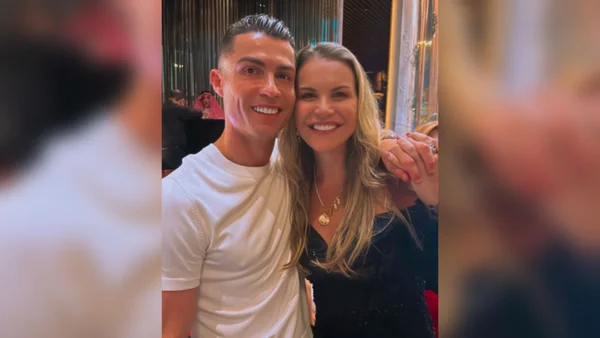 Imagm colorida de Cristiano Ronaldo e Katia Aveiro - Metrópoles