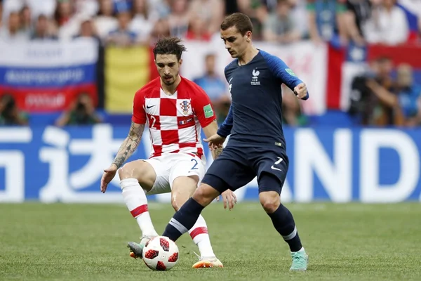 Atlético acusa Barcelona de aliciamento a Griezmann