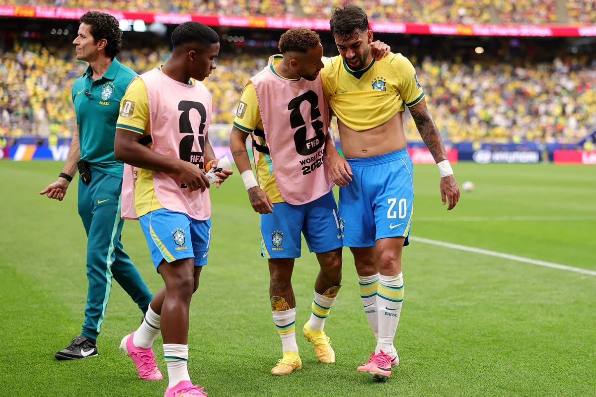 Endrick entra no lugar de Paquetá e empolga torcida nas redes sociais - imagem 2 Endrick entra no lugar de Paquetá e empolga torcida nas redes sociais - imagem 2