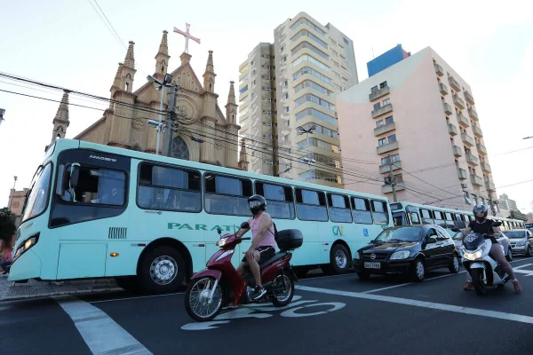 Movimentação nas ruas de Araraquara