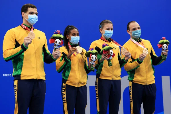Gabriel Bandeira, Ana Karolina Oliveira, Debora Carneiro e Felipe Vila Real
