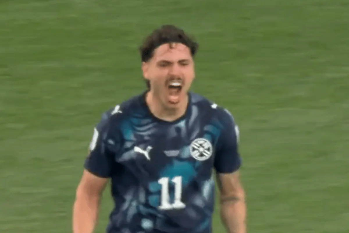 Maurício comemorando gol pelo Paraguai Maurício comemorando gol pelo Paraguai