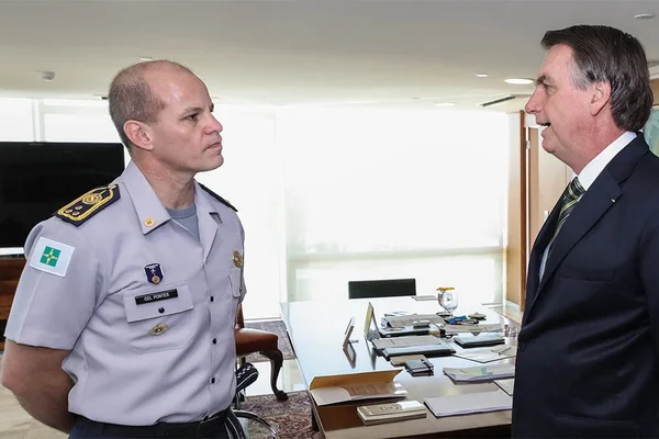 Bolsonaro recebe novo comandante da PMDF no palácio do Planalto