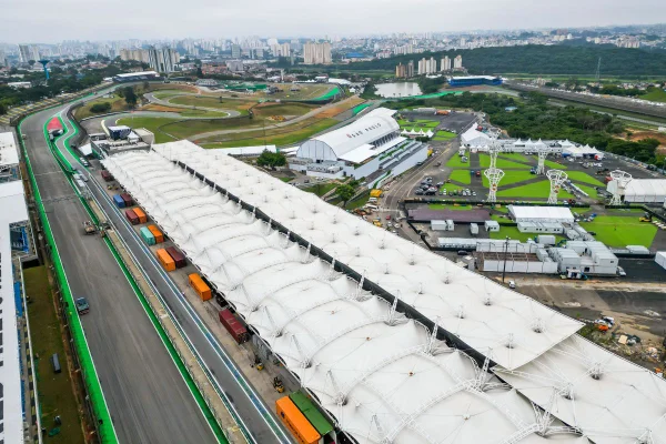 Vista do Autódromo de Interlagos, em São Paulo; Fórmula 1 - Metrópoles