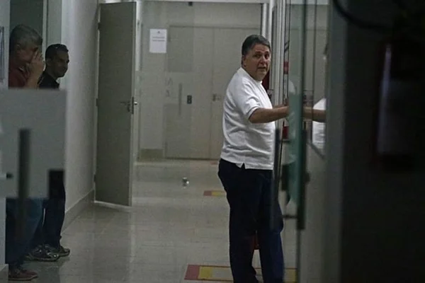 Justiça cassa direitos políticos de Garotinho por oito anos