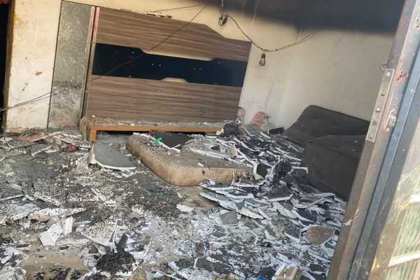 Homem é preso por incendiar casa com a companheira dentro no Entorno do DF