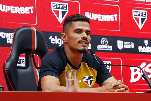 Foto colorida de Lucas Ramon, lateral do São Paulo - Metrópoles
