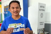 Manoel Gomes vota no 1º turno nas eleições de 2026 Manoel Gomes vota no 1º turno nas eleições de 2026