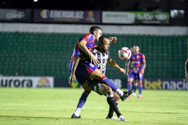 Marcílio Dias vence Figueirense e Joinville é rebaixado no Catarinense