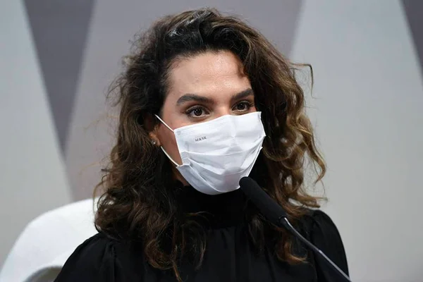 Luana Araújo depõe à CPI da Covid