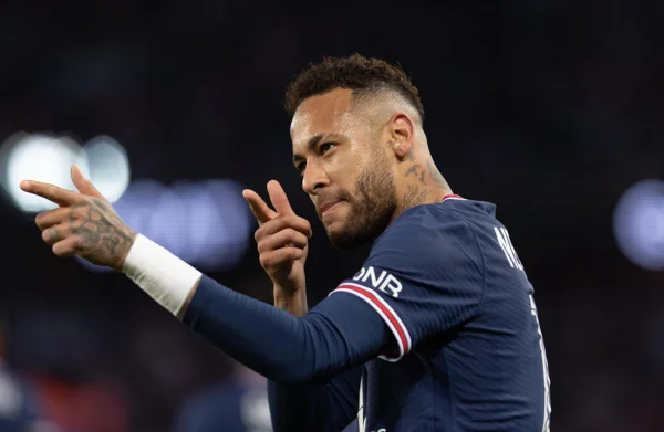 Neymar rebate críticas de Fábio Aurélio