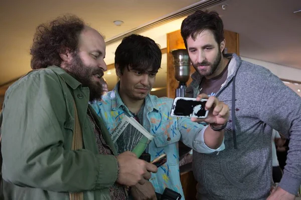 Crítica: “Internet – O Filme” quer o seu like, mas despreza o cinema