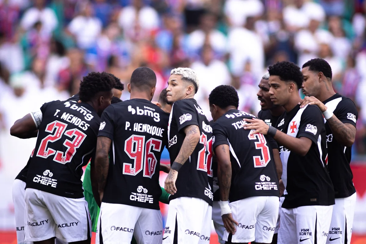 Equipe do Vasco diante do Bahia Equipe do Vasco diante do Bahia