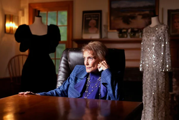 Jane Morgan, voz de Fascination, morre aos 101 anos
