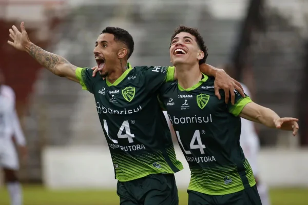 Série D ZeroUm: veja melhores momentos de São Luiz-RS x Joinville-SC