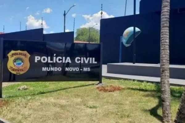 Imagem colorida da delegacia da Polícia Civil de Novo Mundo