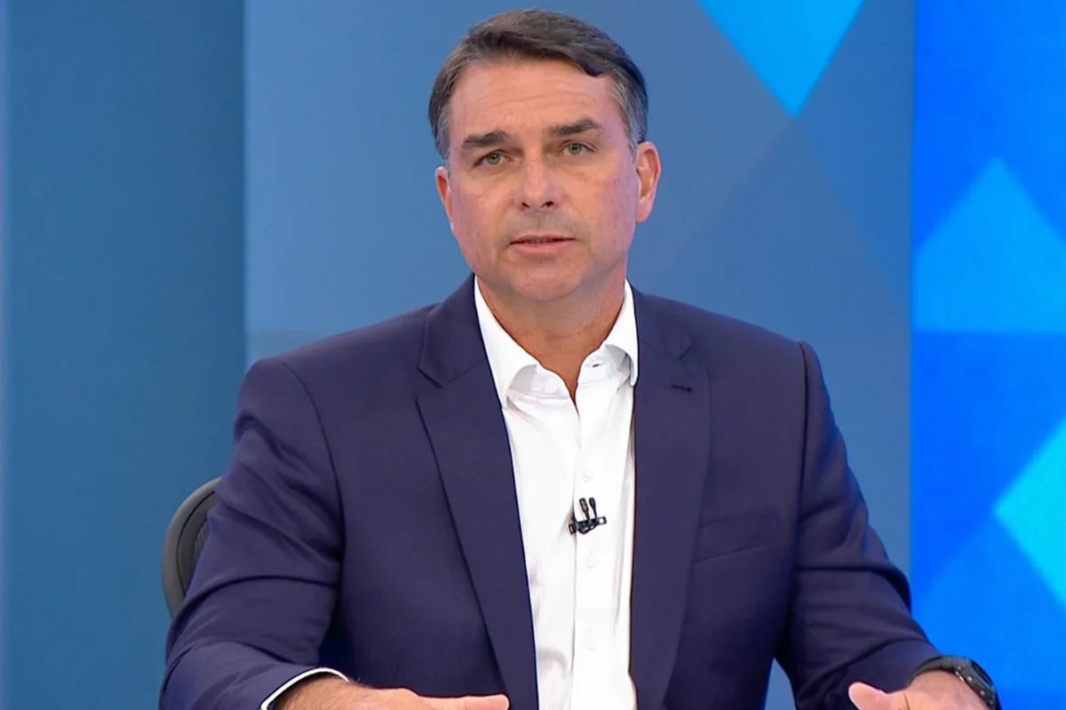 No JN, Flávio Bolsonaro admite que vai respeitar o resultado das eleições - imagem 7 No JN, Flávio Bolsonaro admite que vai respeitar o resultado das eleições - imagem 7